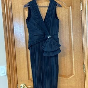 JASON WU COLLECTION PLEATED V-NECK COCKTAIL DRESS.